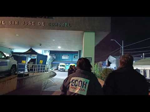 Indagan homicidio tras hallazgo de hombre muerto dentro de vehículo en acceso a Hospital de Coronel