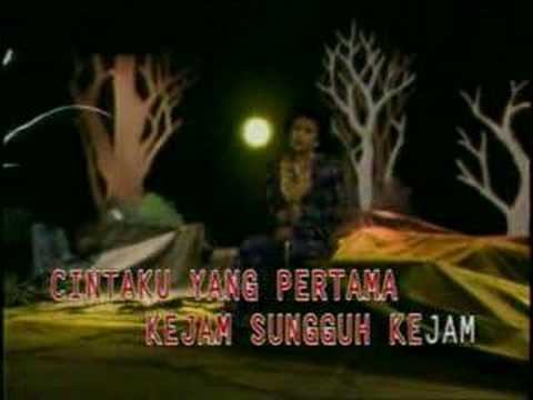 Mega Mustika - Bulan