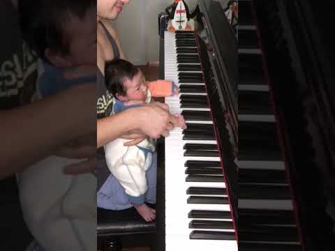 Baby plays Chopin Nocturne Op 9 No 2