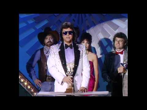 Ronnie Milsap Wins Song of the Year For "Lost in the 50's" - ACM Awards 1986