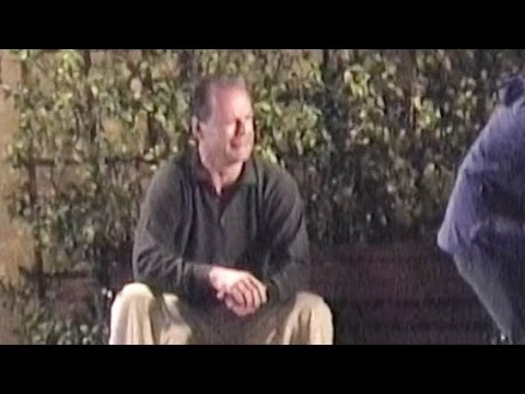 Bruce Willis fake tears for crying scene. Funny!