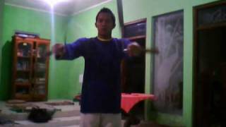 preview picture of video 'Indonesia - martial art - Jeet kune do - bruce lee.wmv'
