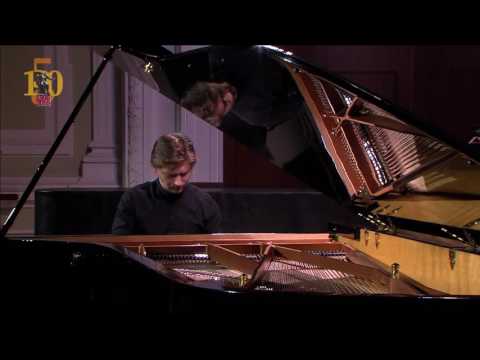 Heitor Villa-Lobos - Valsa da dor (Nail Mavliudov, piano)