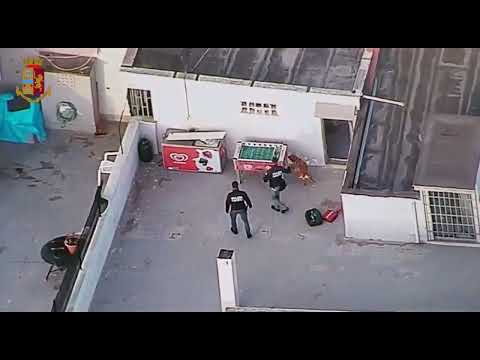 Anzio, operazione antidroga con cani ed elicottero: trovato crack e sei pistole