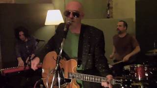 "My Love's Strong" by Graham Parker w/The Figgs at Q Division 4/1/10