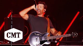 Brett Eldredge Performs &quot;Don&#39;t Ya&quot; | CMT&#39;s Let Freedom Sing!