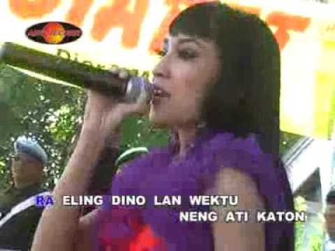 Rina Amelia - Lungiting Asmoro | Dangdut (Official Music Video)