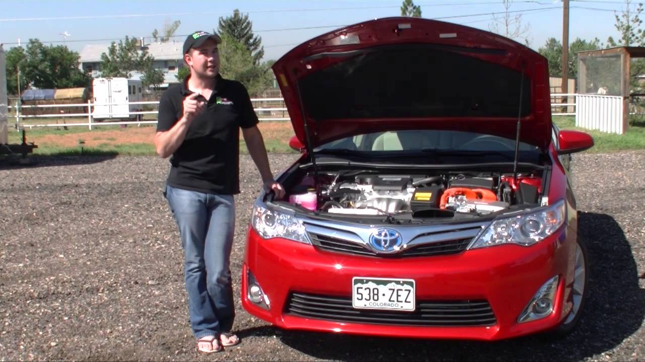 Real First Impressions Video: 2013 Toyota Camry Hybrid XLE