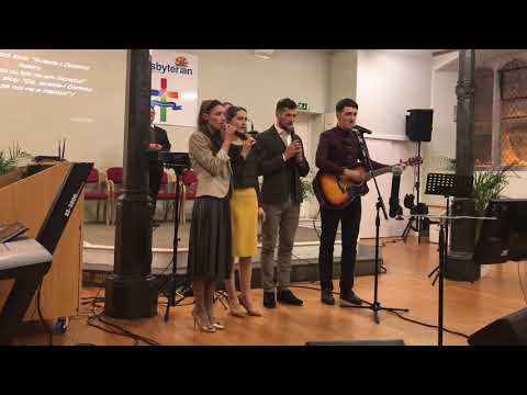 Sus pe plaiurile cerului- Grup Sfanta Treime Dublin