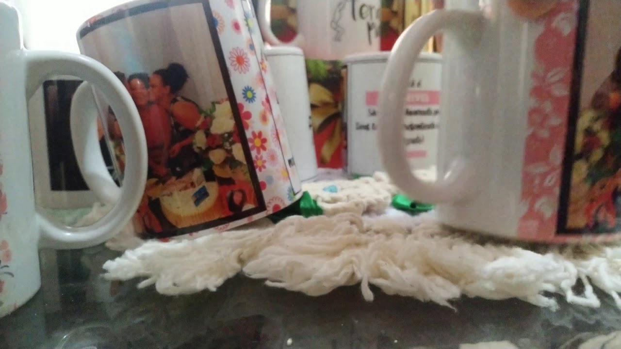 Fundo florido / Caneca com Foto e Frase para Amigas