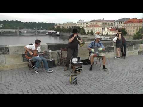Matěj Ptaszek and his band on Karlův most Praha