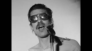 Motorbike – Afraid of Guns