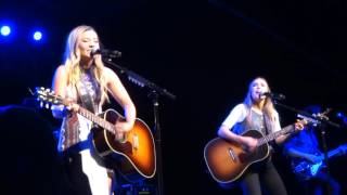 Maddie &amp; Tae - Right Here, Right Now - 10/17/2015