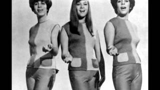 The Shangri-Las - The train from Kansas City (with Lyrics)