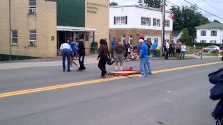 preview picture of video 'Richmondville Days 2012 CRH Bedbusters collapse'