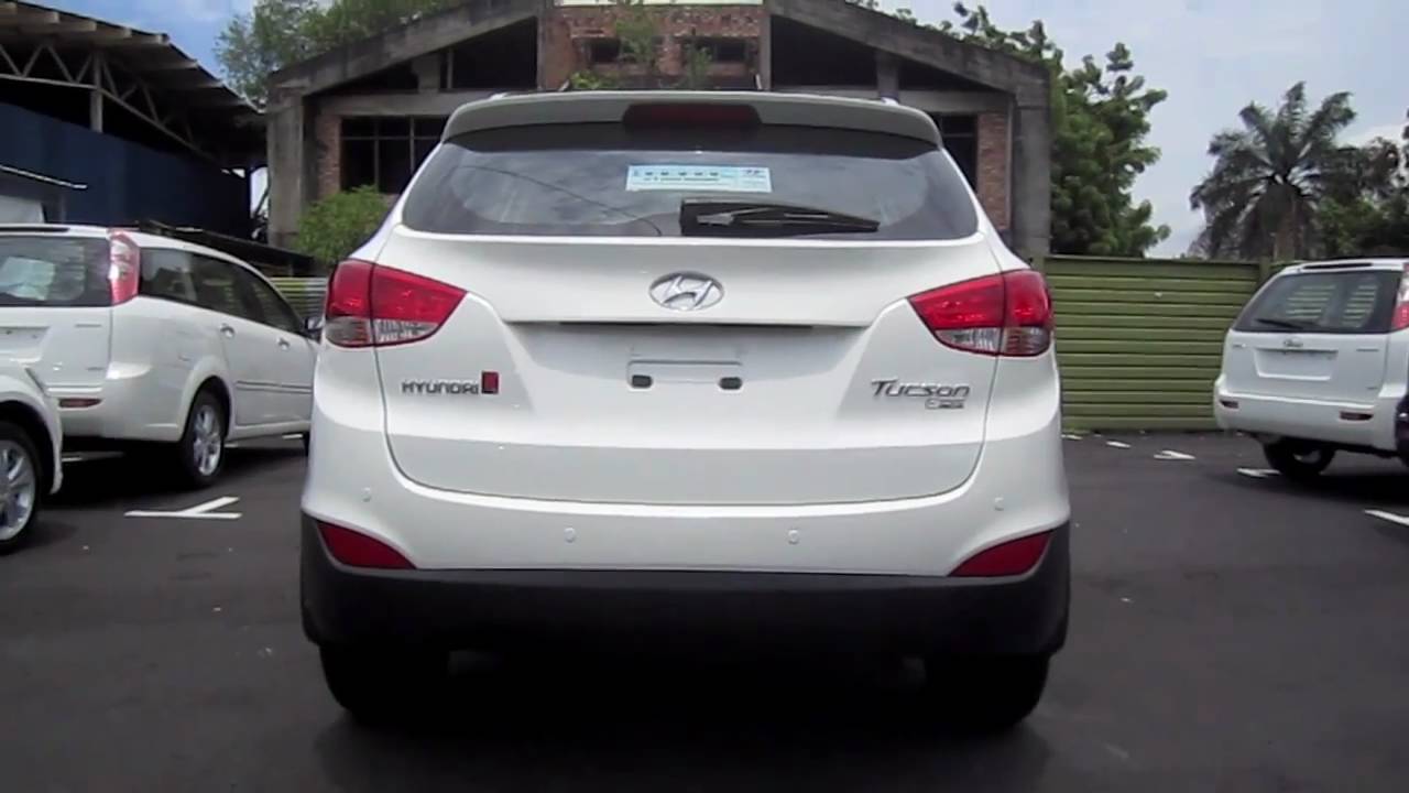 2010 Hyundai Tucson 2.0 High Spec Start-Up and Full Vehicle Tour