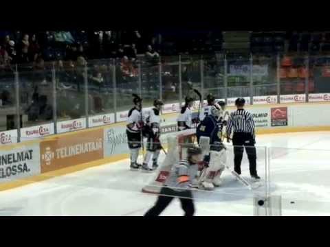 Lukko - A-Ässät  22.2.2015. Henri Keskilohkon 1-2 kavennusmaali.