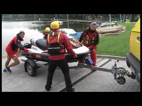 Pokaz ratowniczy WOPR na Jeziorze Trzesiecko w Szczecinku