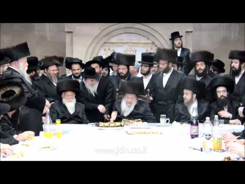 Bris In Nadvorna Of A Baby Born to Parents In Their 60's KA"H - Sivan 5775