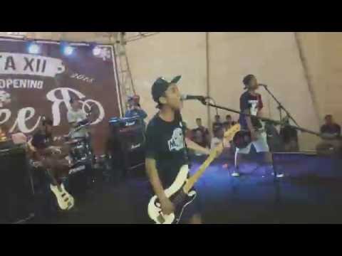 The Trashpy - Punk Rawk Show (Cover) Live at Mangga Dua Square