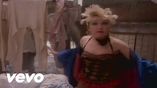 Cyndi Lauper - Hole in My Heart