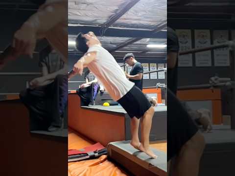 HAVE YOU SEEN THIS BACKFLIP BEFORE??? #russian #backflip