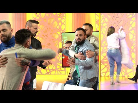 Mergimi qohet me e rreh Anxhelon, del Antigona sherri i Dashit, Greku nuk vjen mo - It's My Love 25