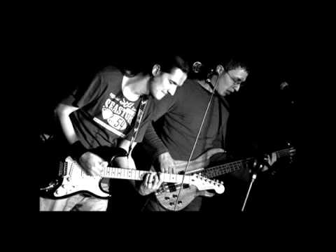 Život je jinde - Listopad