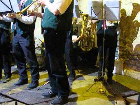 Chodojtypalenje Bošečanscy dujerjo. Hexenbrennen Baschützer Blasmusikanten