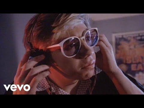 Video thumbnail for (It's Not Me) Talking