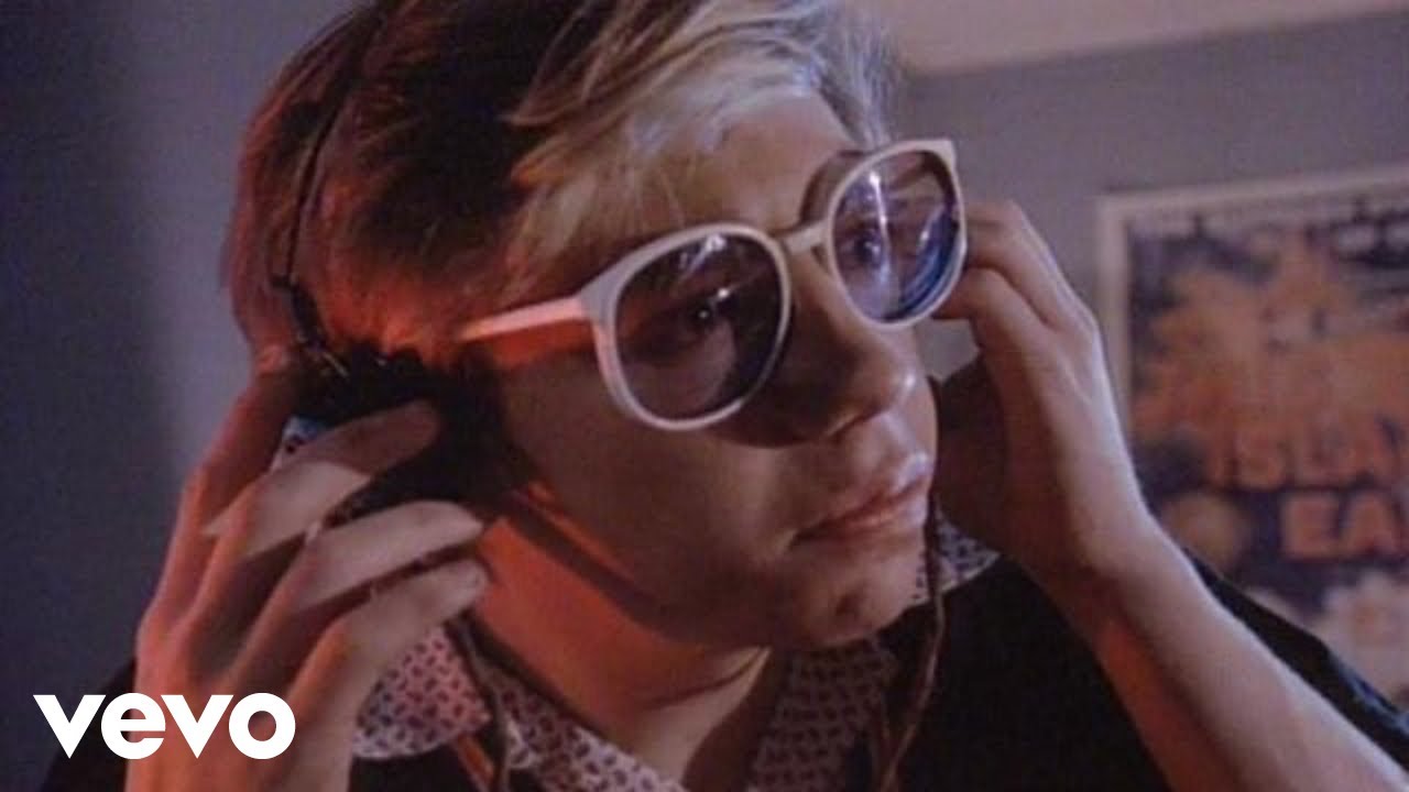 A Flock Of Seagulls - (It's Not Me) Talking (Video) - YouTube