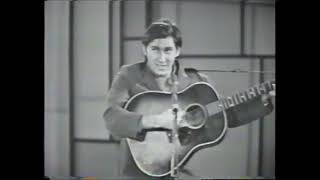 Phil Ochs on Let&#39;s Sing Out - 27th September 1965 (Remastered)