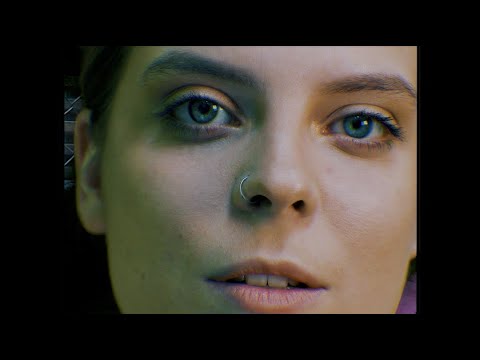 DAS NEU  – Love The Way She Lies