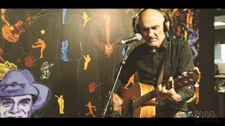 Paul Kelly - How To Make Gravy | Live From Eddie&#39;s Desk! | The Hot Breakfast