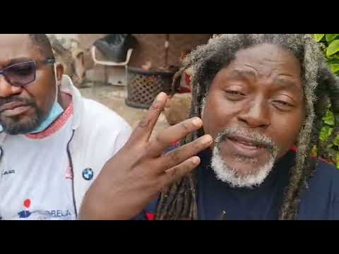 kimaany presents his award to the palace -12-12-2021