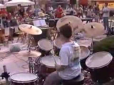 Andrea Ruffato assolo batteria manifestazione SG