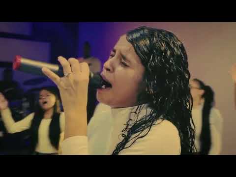 Trata Conmigo Señor/Ante el toque de tu gloria/ Vídeo Completo - Saray Volcán (Cover) 