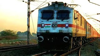 preview picture of video '22122 Mumbai LTT AC SF Express Thrashes Timarni. #30688 Ajni Hog Wap-7 Is In Charge.'