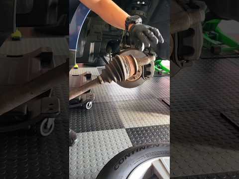 5 Signs You Have A Bad CV Axle‼️#driveshaft #mechanic #automobile