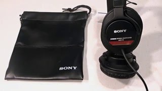 Video thumbnail for SONY MDR V6 Studio Monitor Headphone review and open box by Gus Gus