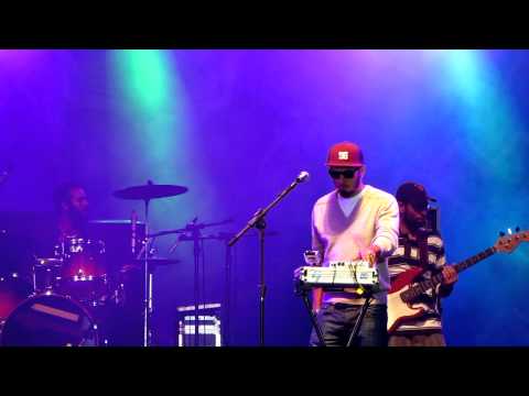 China e Jorge du Peixe - O Homem da Gravata Florida @ FIG 2012