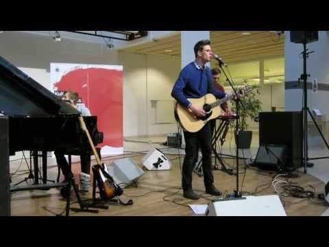 A Lanky Swede - Yellow Lights (Live at The University of Umeå)