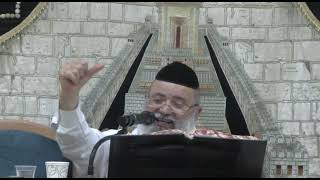 הרב ליאור כחלון , במקום סעודה דיני שבת,קידוש (הרב ליאור כחלון) - התמונה מוצגת ישירות מתוך אתר האינטרנט יוטיוב. זכויות היוצרים בתמונה שייכות ליוצרה. קישור קרדיט למקור התוכן נמצא בתוך דף הסרטון