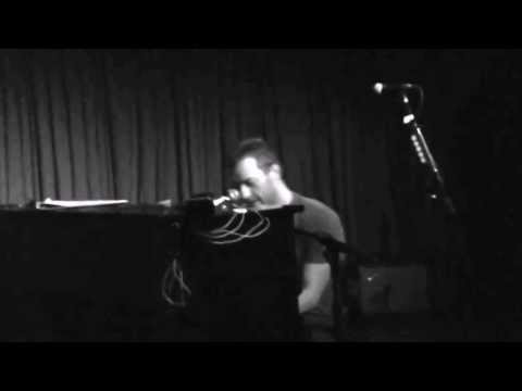 Yellow - Coldplay (Chris Martin on piano) acoustic live  HD