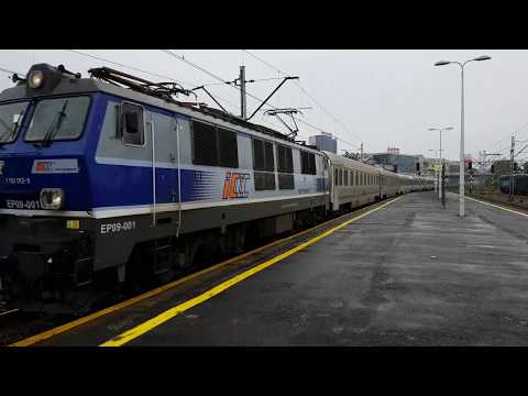 EP09-001 + IC WYSPIAŃSKI z Wrocławia Gł. do Przemyśla Gł. wjeżdża na dworzec Rzeszów Gł. 03.10.2017