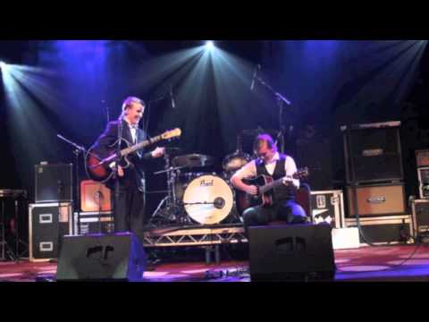 Collide - Hákon Guðni Hjartarson