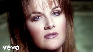 Trisha Yearwood - Thinkin&#39; About You (Official Music Video)