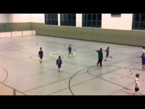 U10 2002 TOR FC Ludwigsvorstadt - FC Stern in Ismaning 03.12.2011