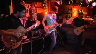 Qeaux Qeaux Joans - Golden Cage (live @ BNN That&#39;s Live - 3FM)