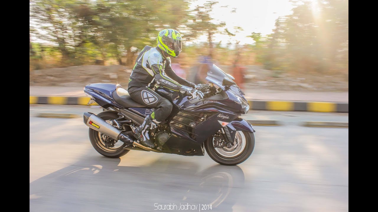 Kawasaki Ninja ZX-14R in Mumbai  -  Startup, Walkaround & Flybys